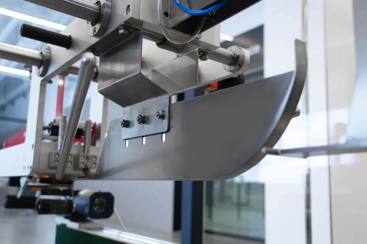 Carton Erector and Sealer Machine
