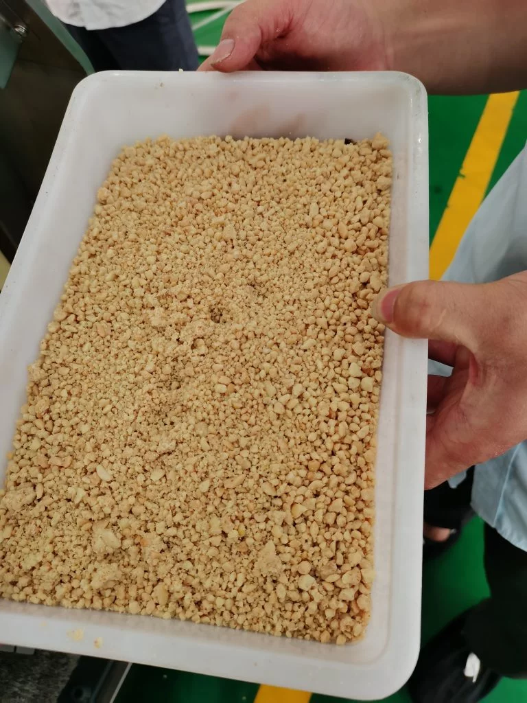 Chopped peanuts packaging machine